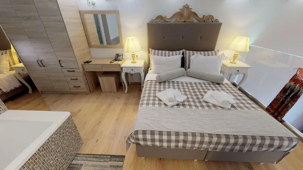 Porto Enetiko Suites Rethymno